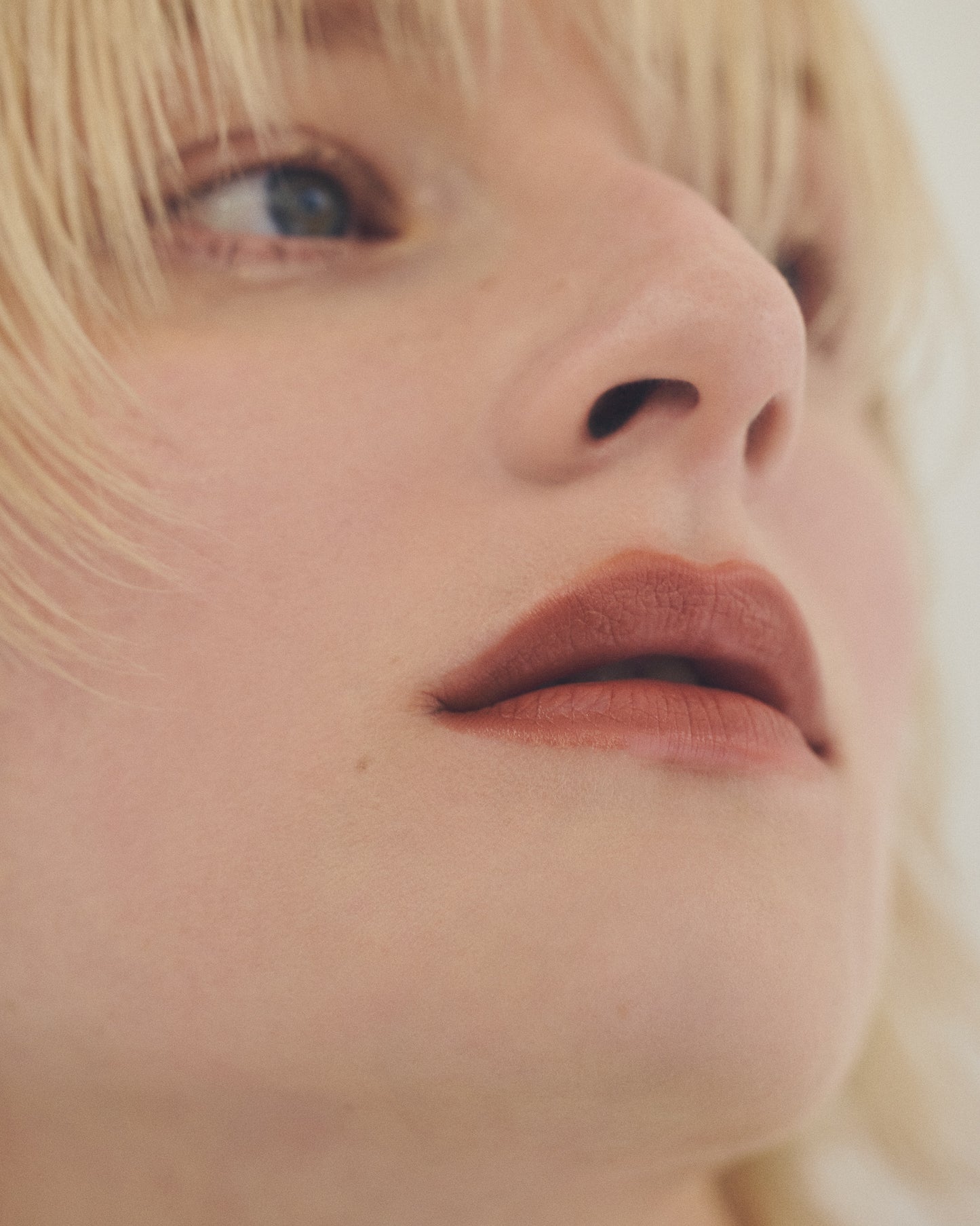 YEAU affection glow lip stick 01 : Warm Beige