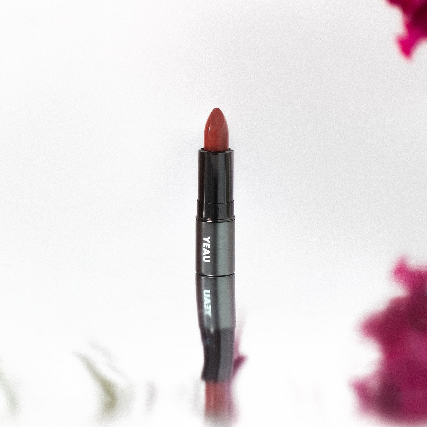 YEAU affection matte lip stick 05 : fig red
