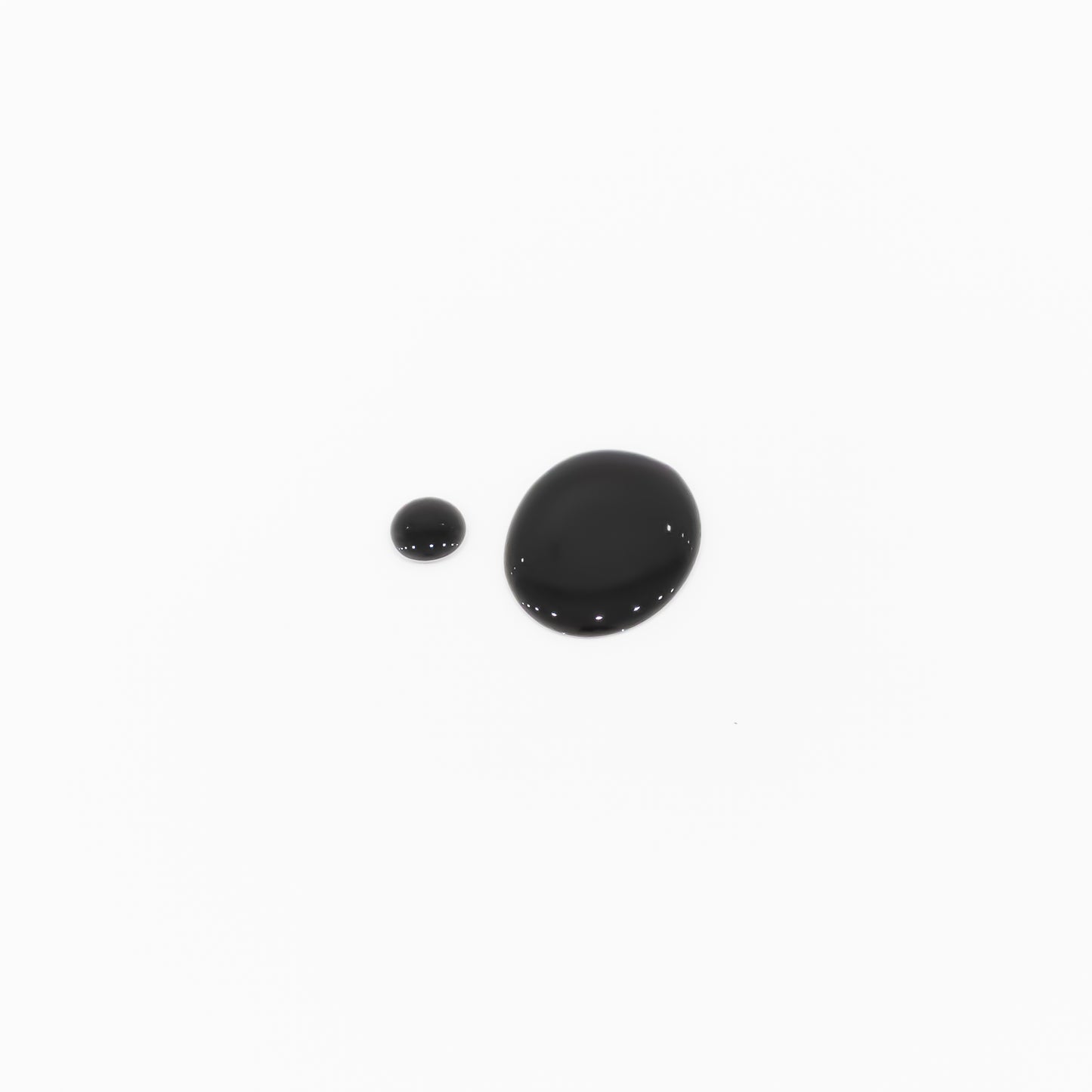 YEAU nail polish 03:sheer black