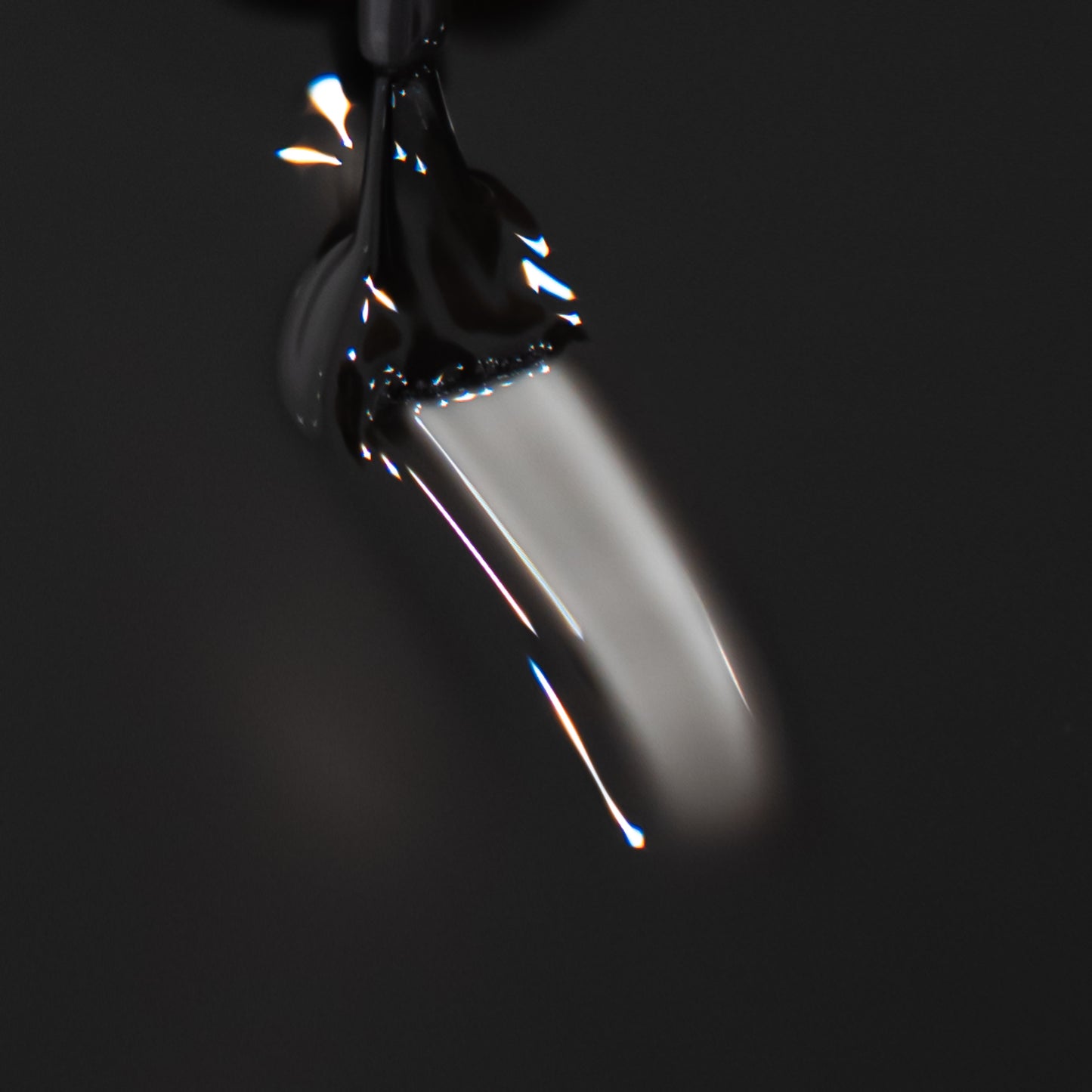 YEAU nail polish 03:sheer black